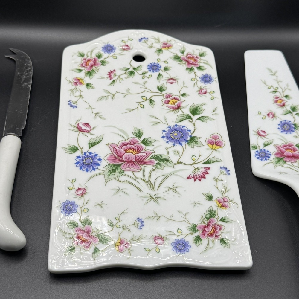 Andrea by Sadek Fine Porcelain China Cheese Board with Knife Set, Cake Server - Picture 2 of 6
